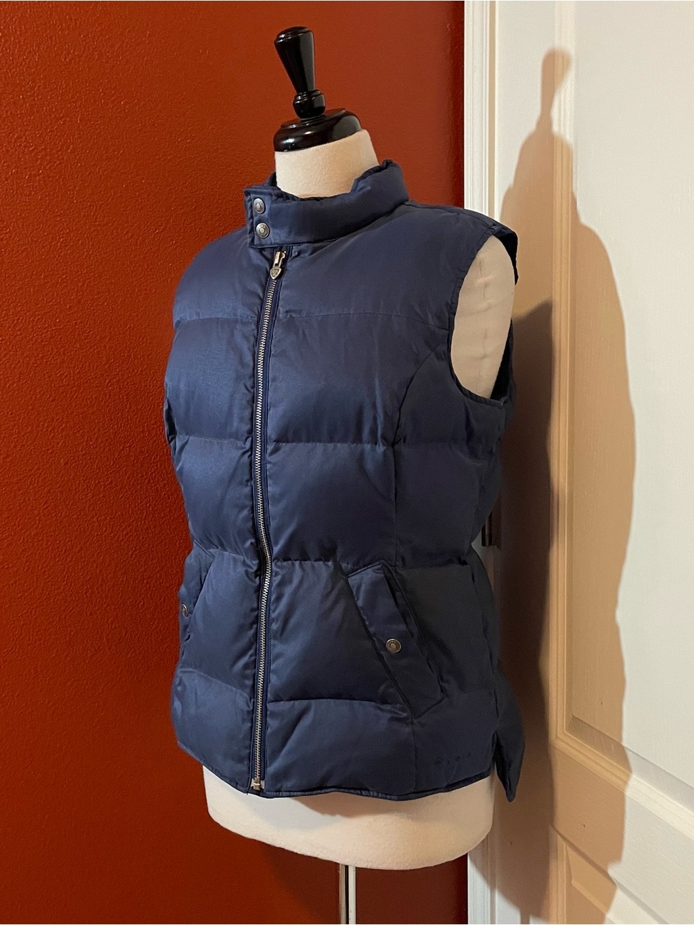 Ariat Women’s Blue Outdoor Gorpcore Full Zip Layer Puffer Vest Jacket